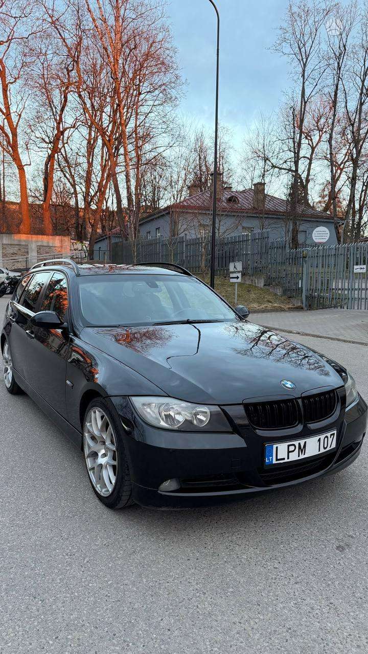 BMW 320