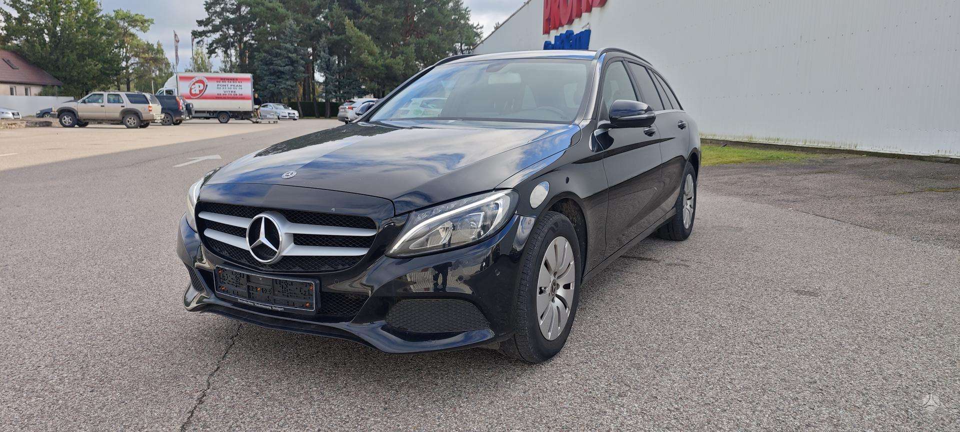 Mercedes-Benz C220