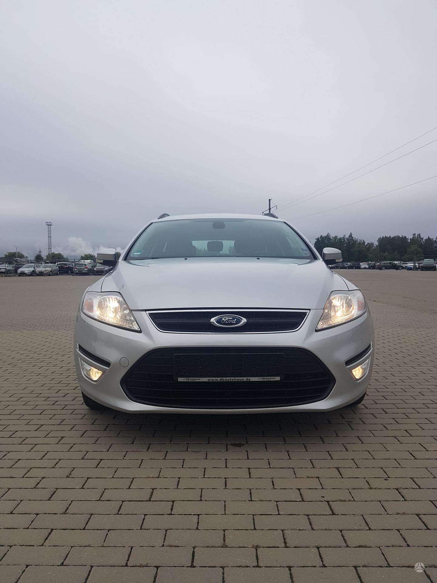 Ford Mondeo.