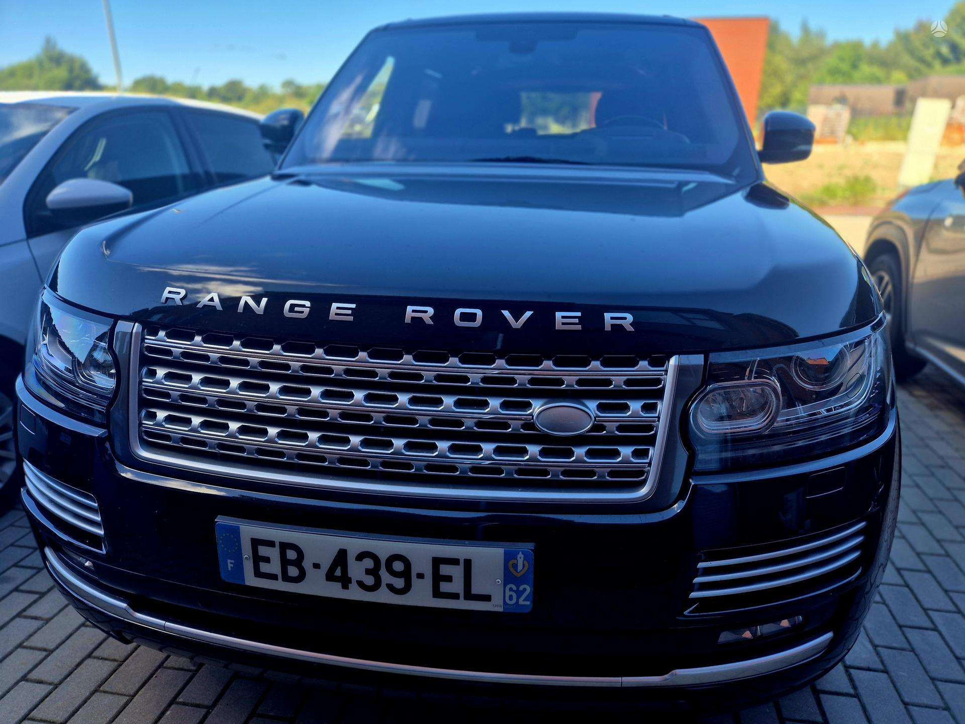 Land Rover Range Rover.