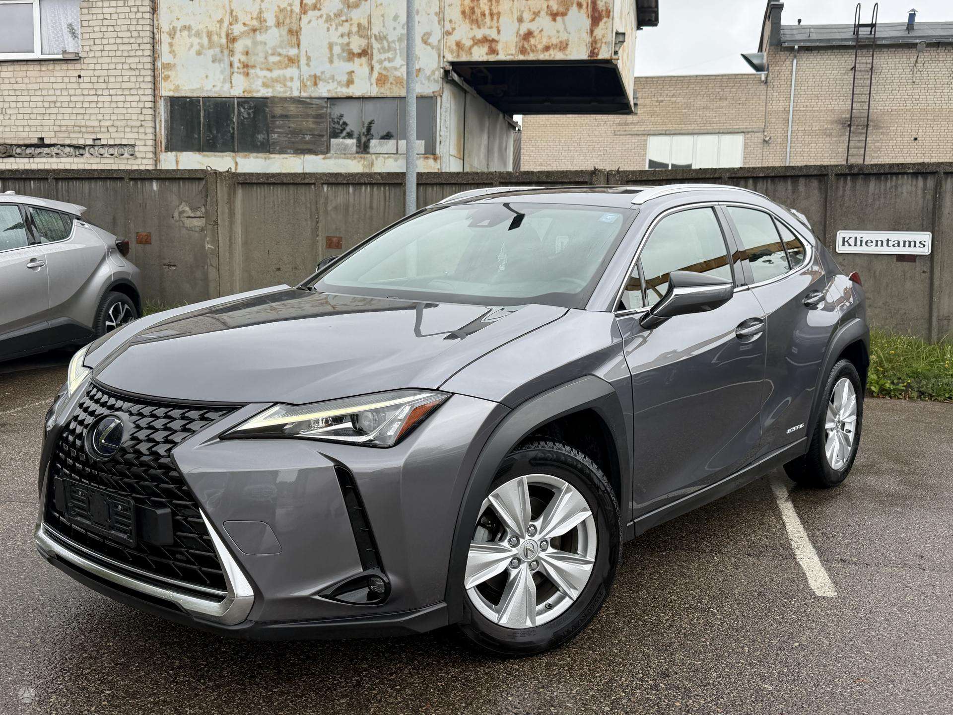 Lexus UX 250h