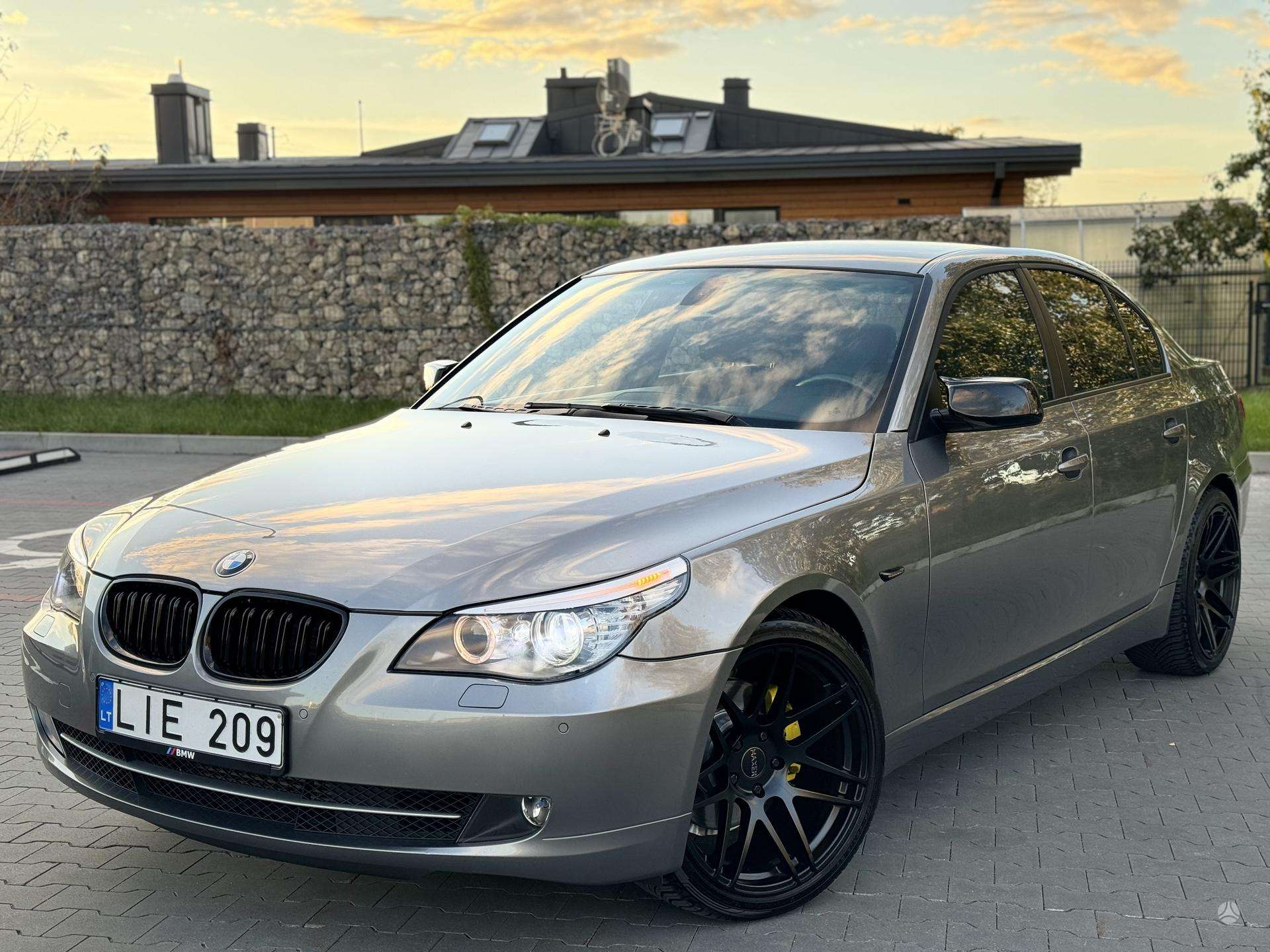 BMW 530