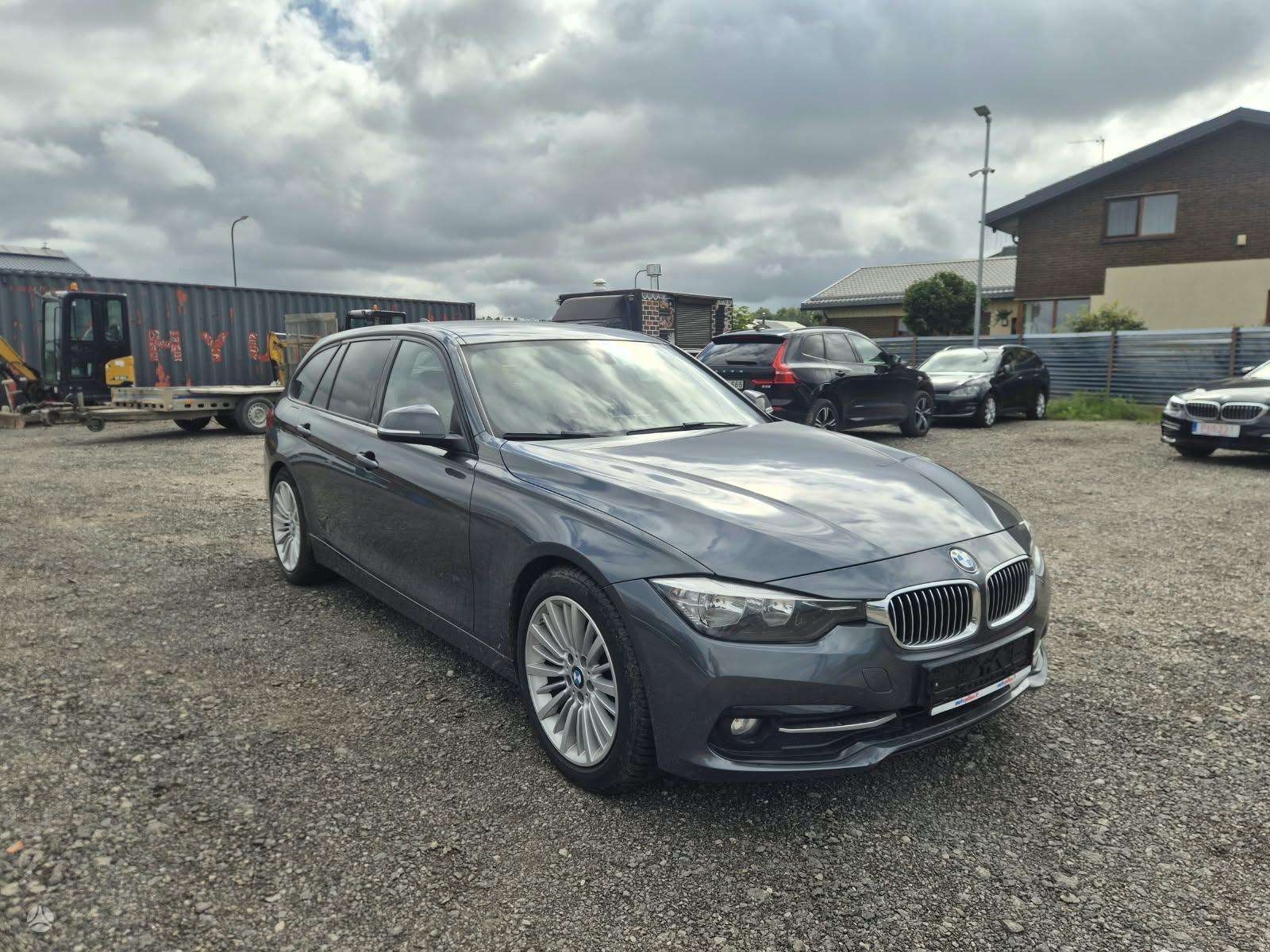 BMW 320
