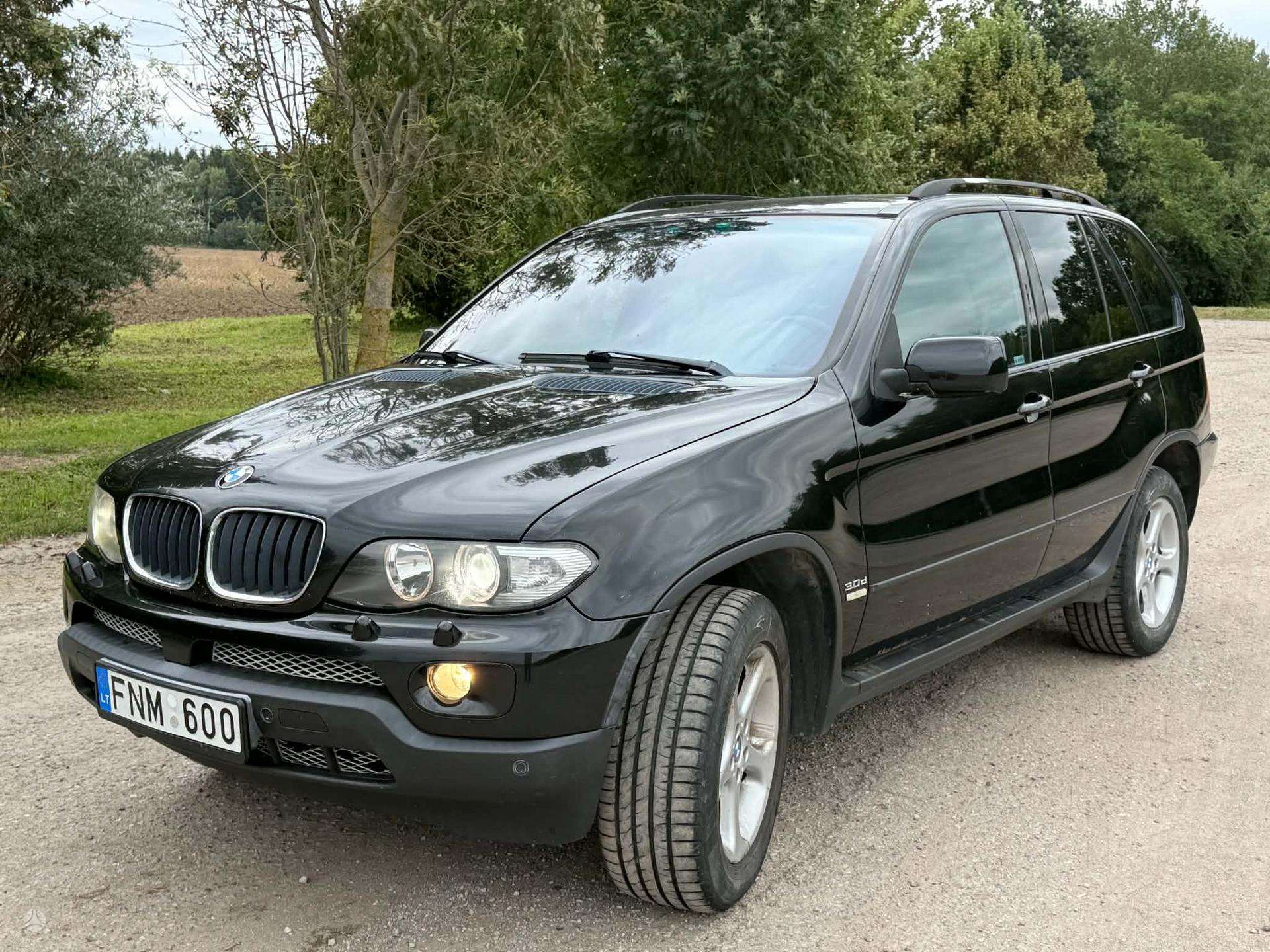 BMW X5.