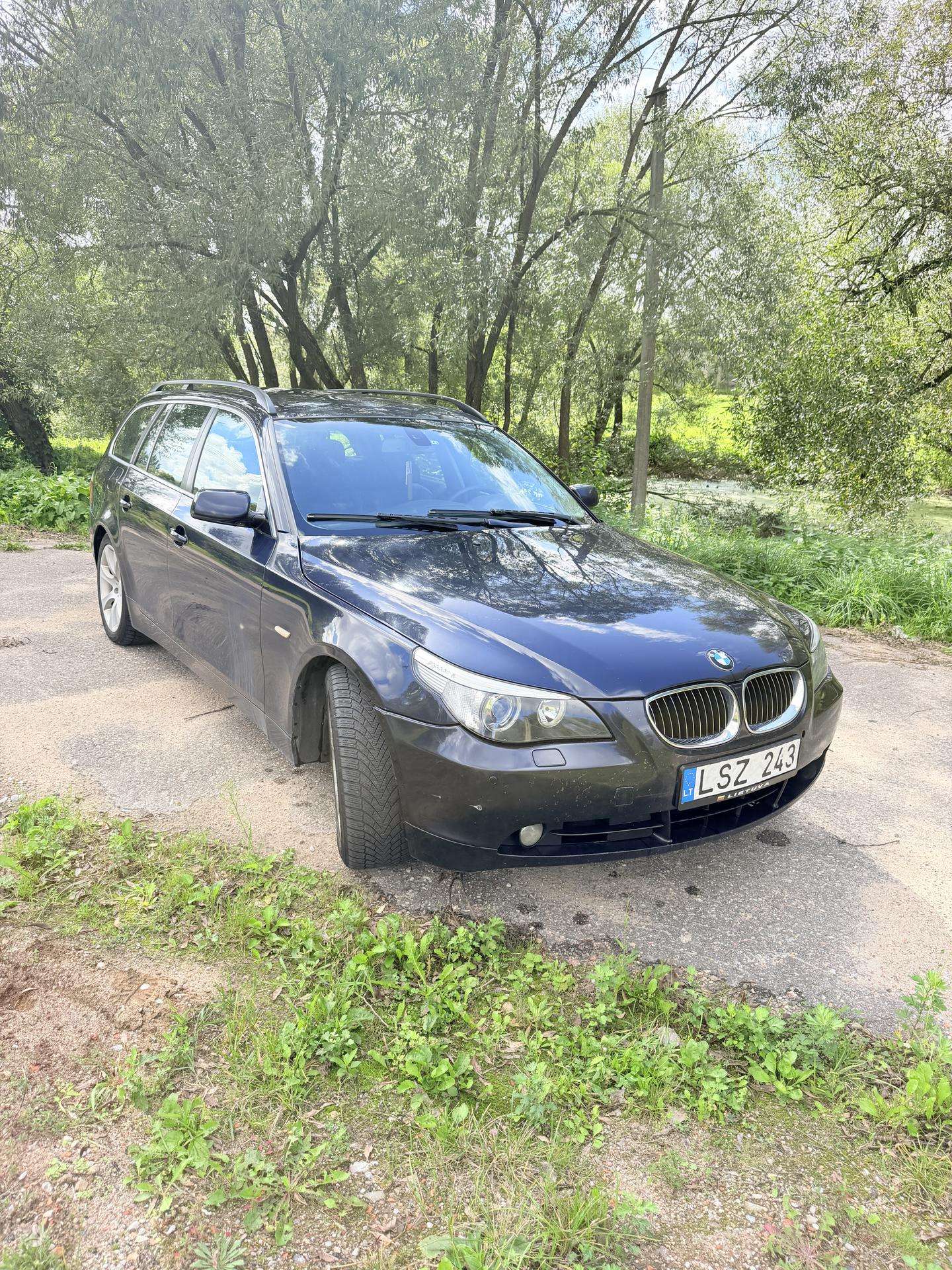 BMW 525