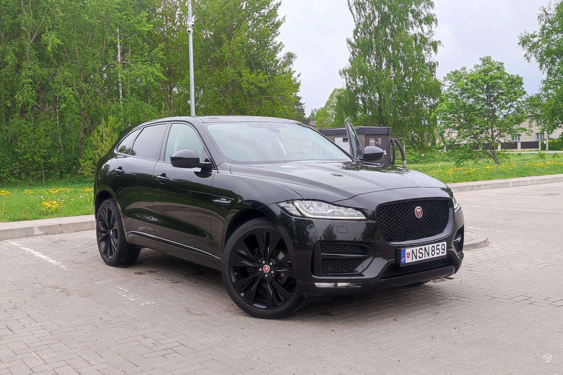 Jaguar F-Pace