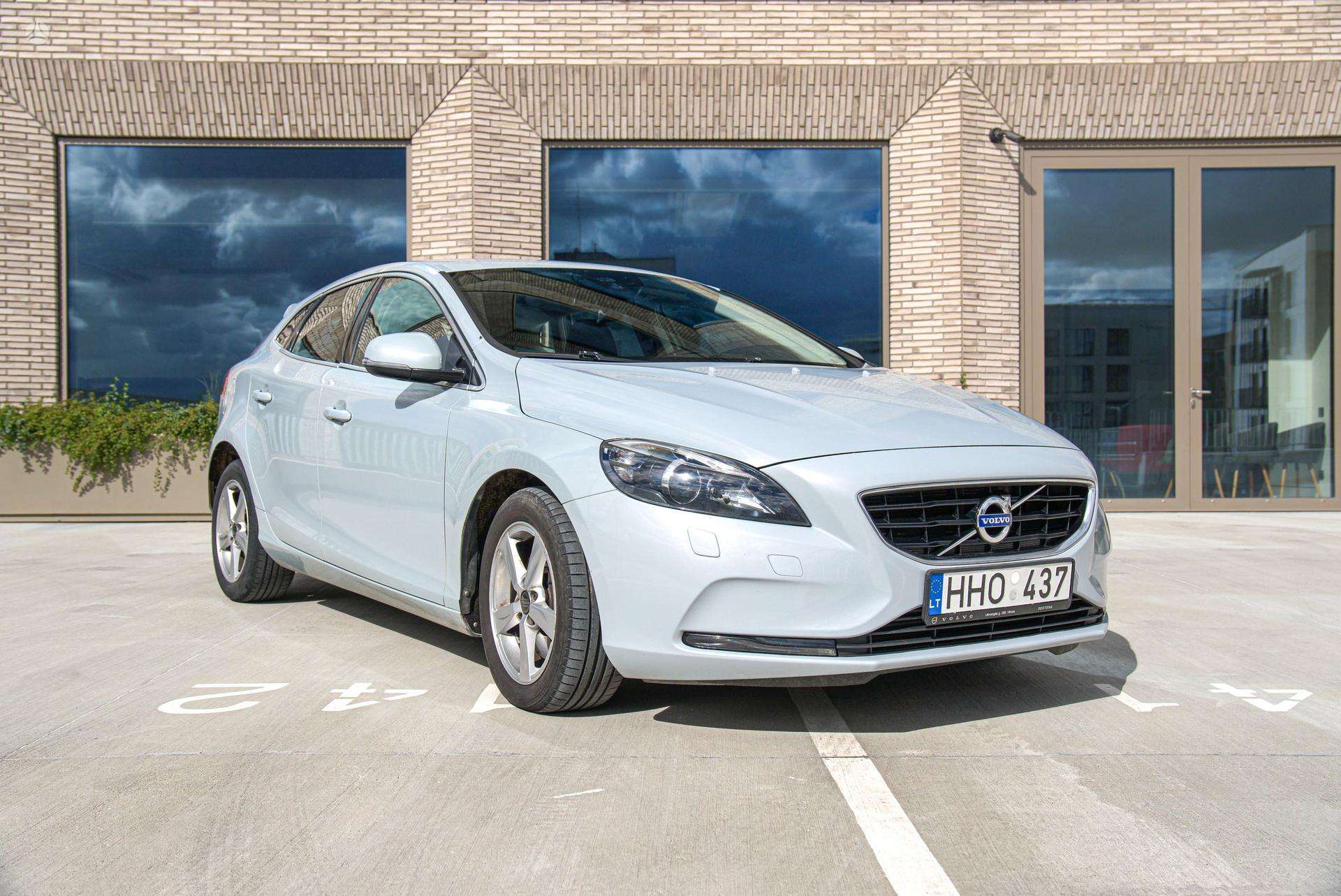 Volvo V40