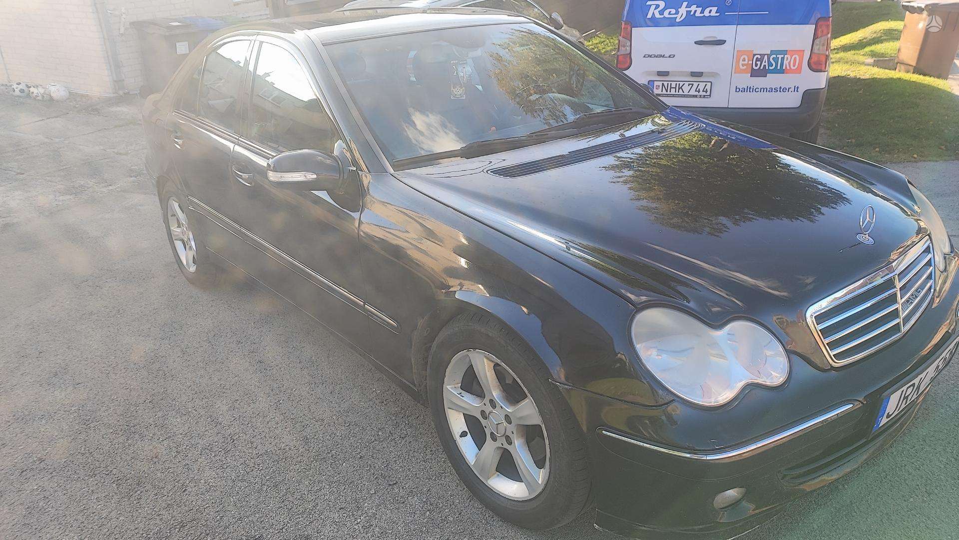 Mercedes-Benz C220