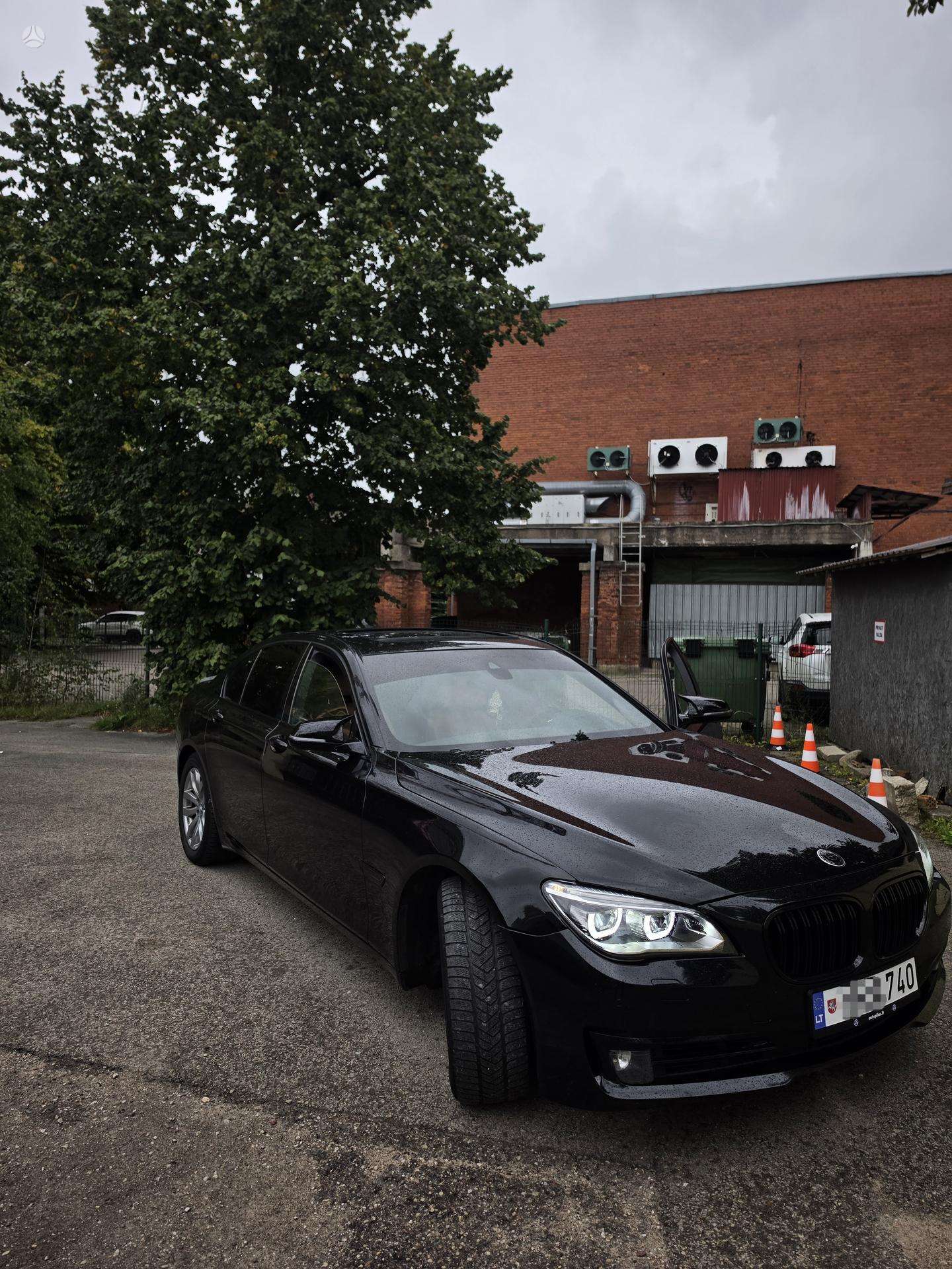 BMW 740
