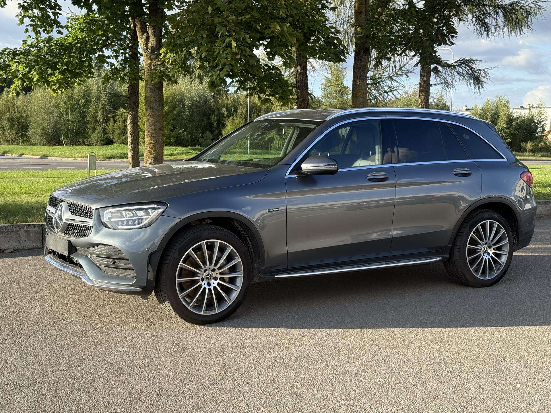 Mercedes-Benz GLC300