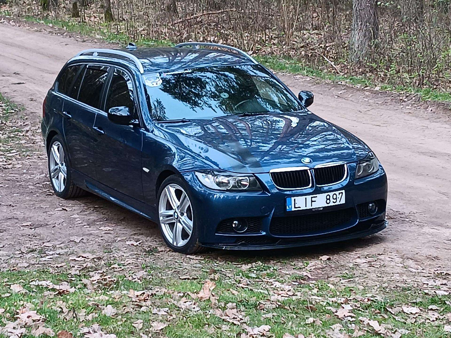 BMW 320
