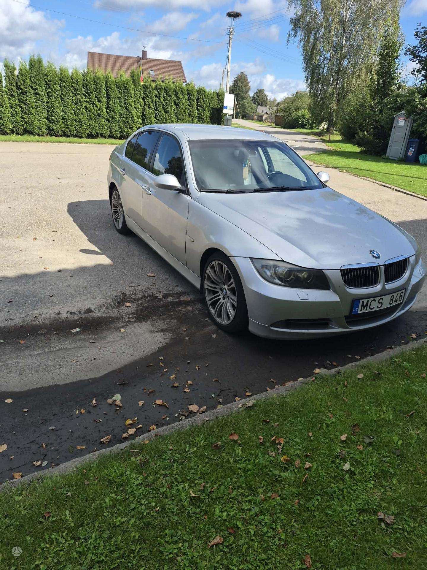 BMW 330