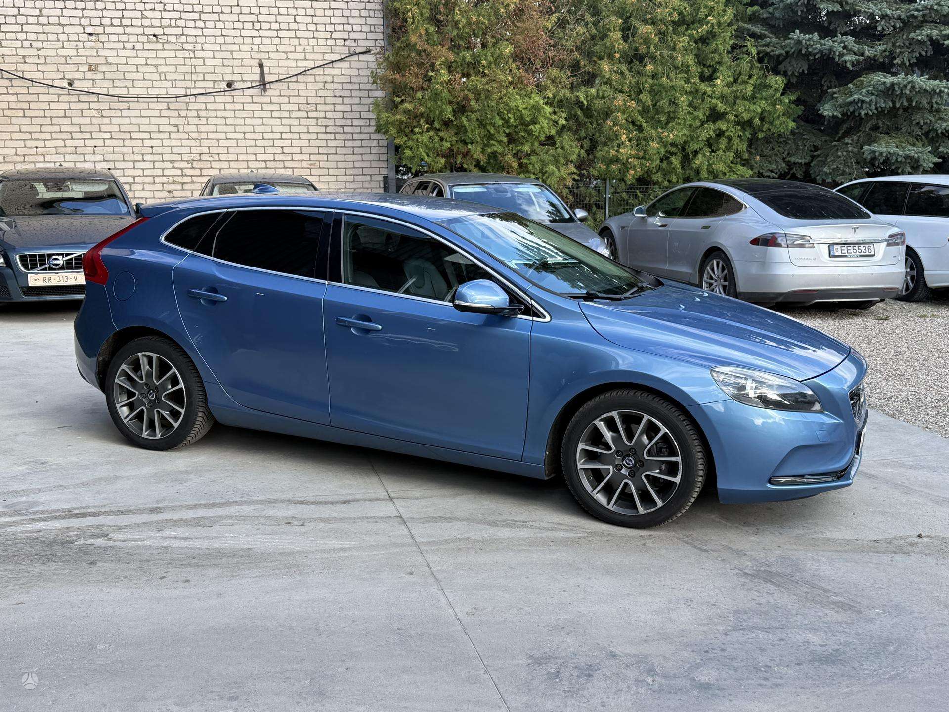 Volvo V40