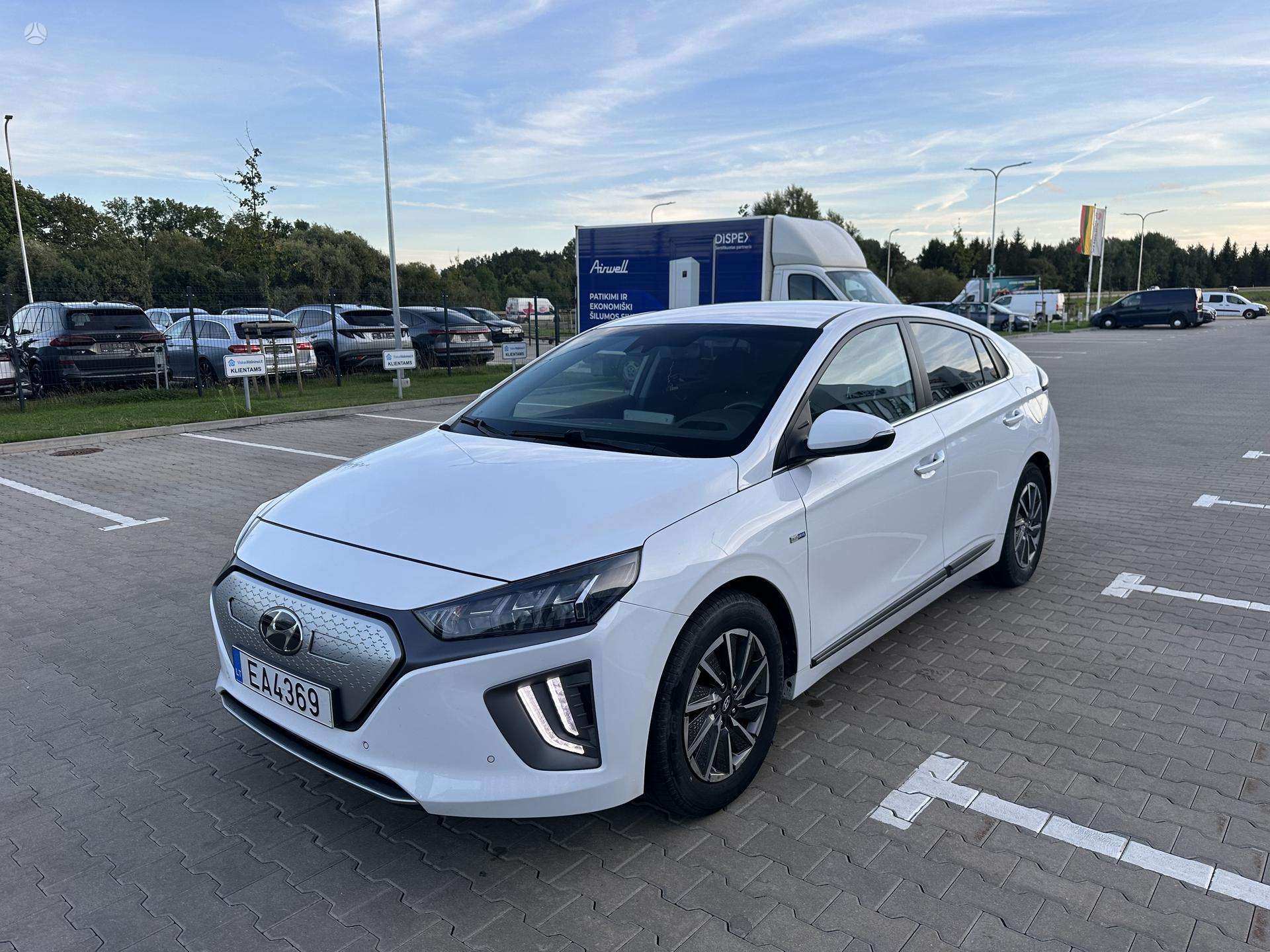 Hyundai IONIQ