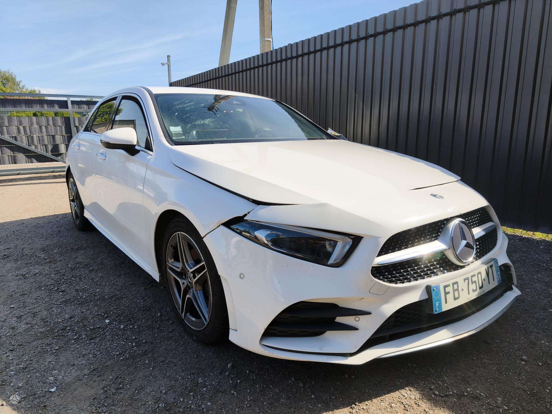 Mercedes-Benz A180