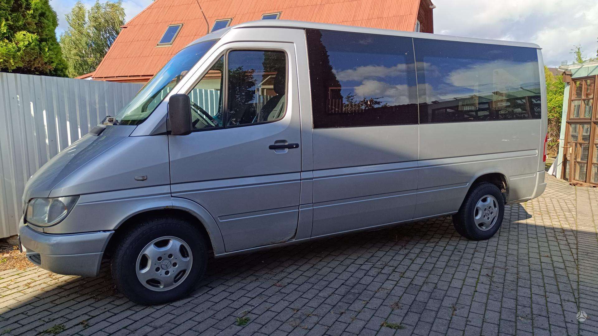 Mercedes-Benz Sprinter.