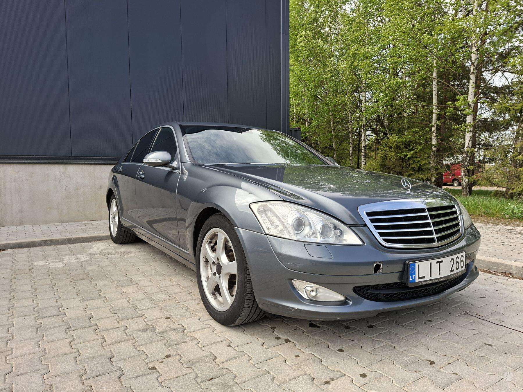 Mercedes-Benz S320