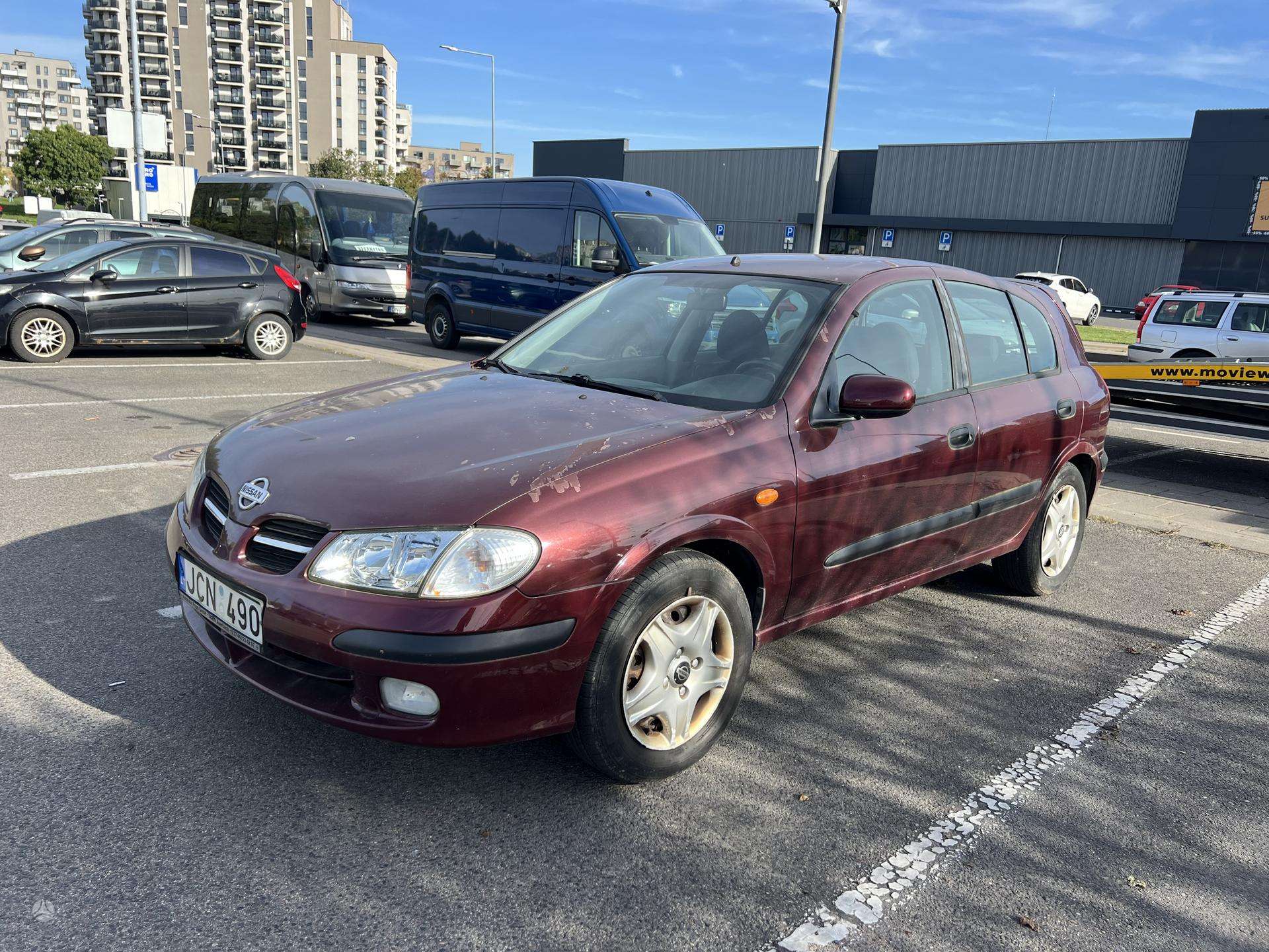 Nissan Almera