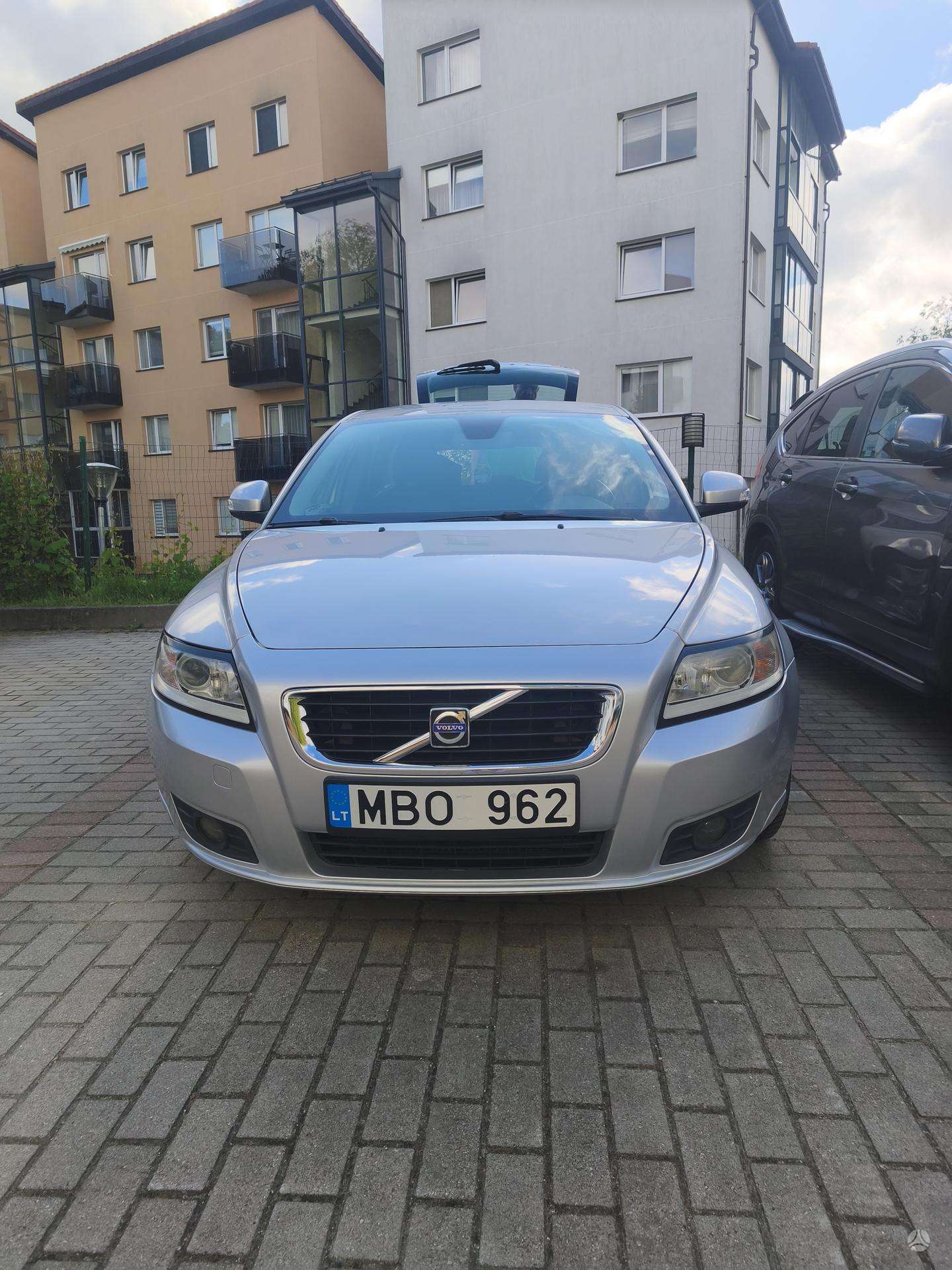 Volvo V50