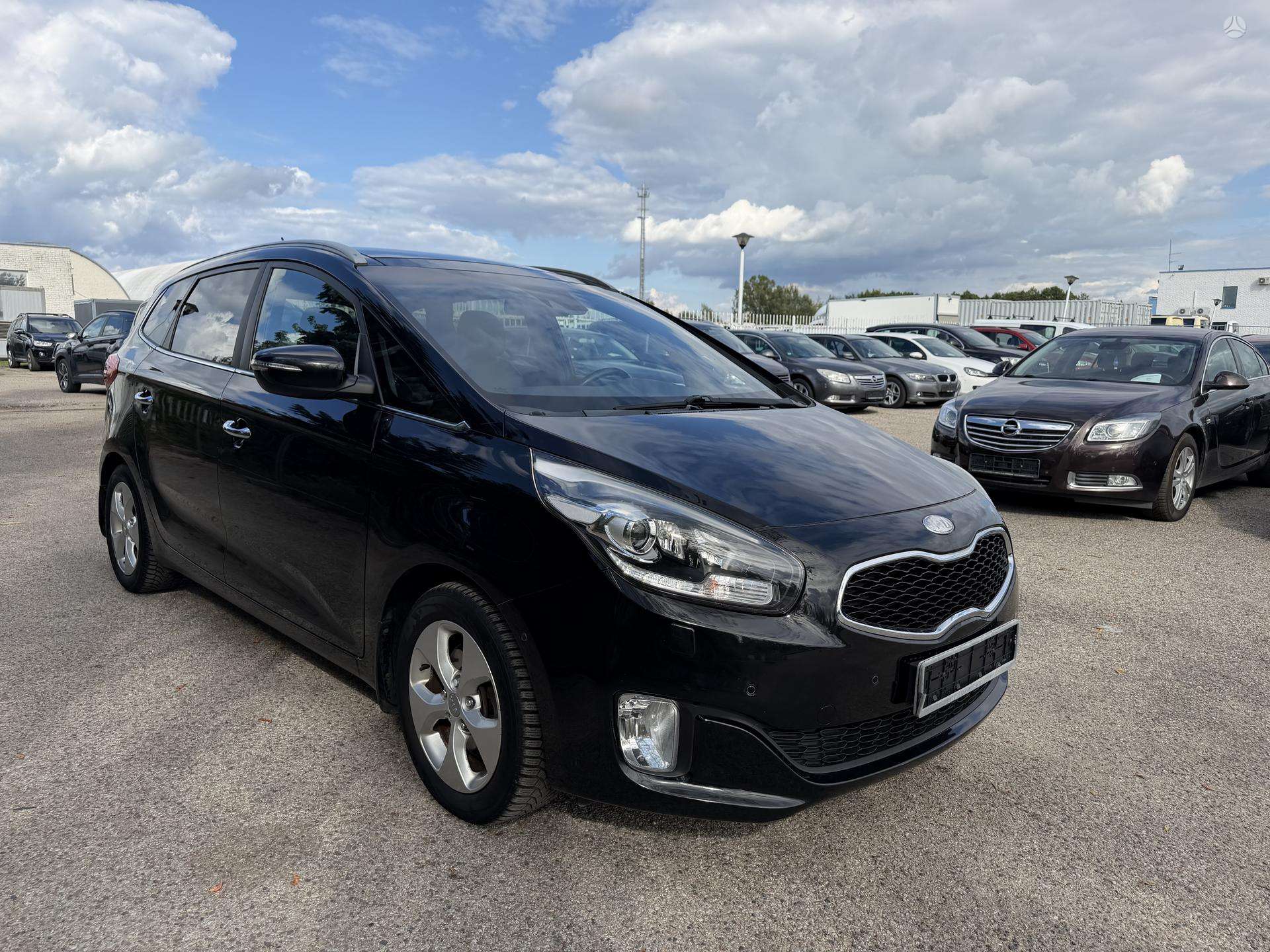 Kia Carens