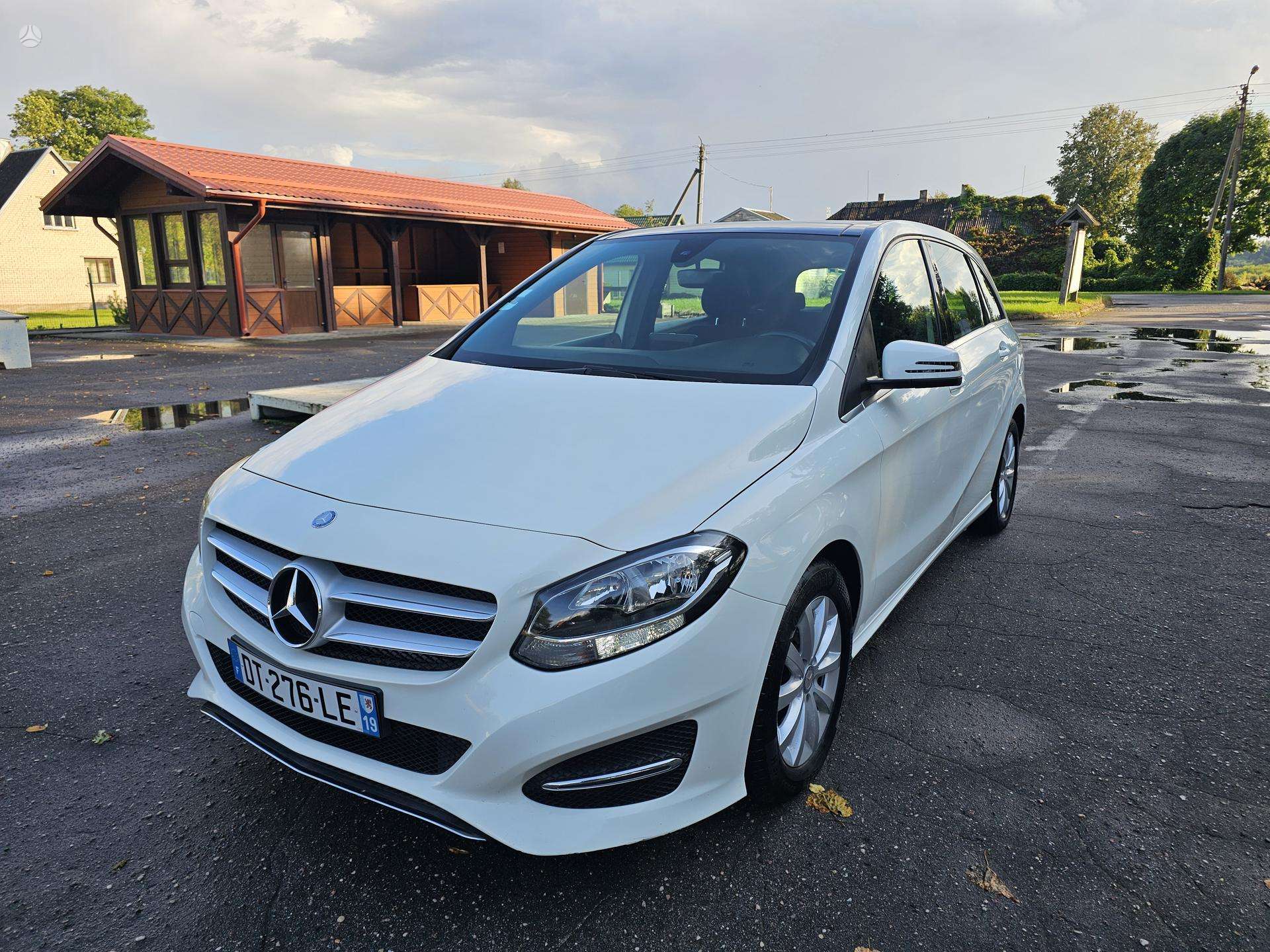 Mercedes-Benz B200