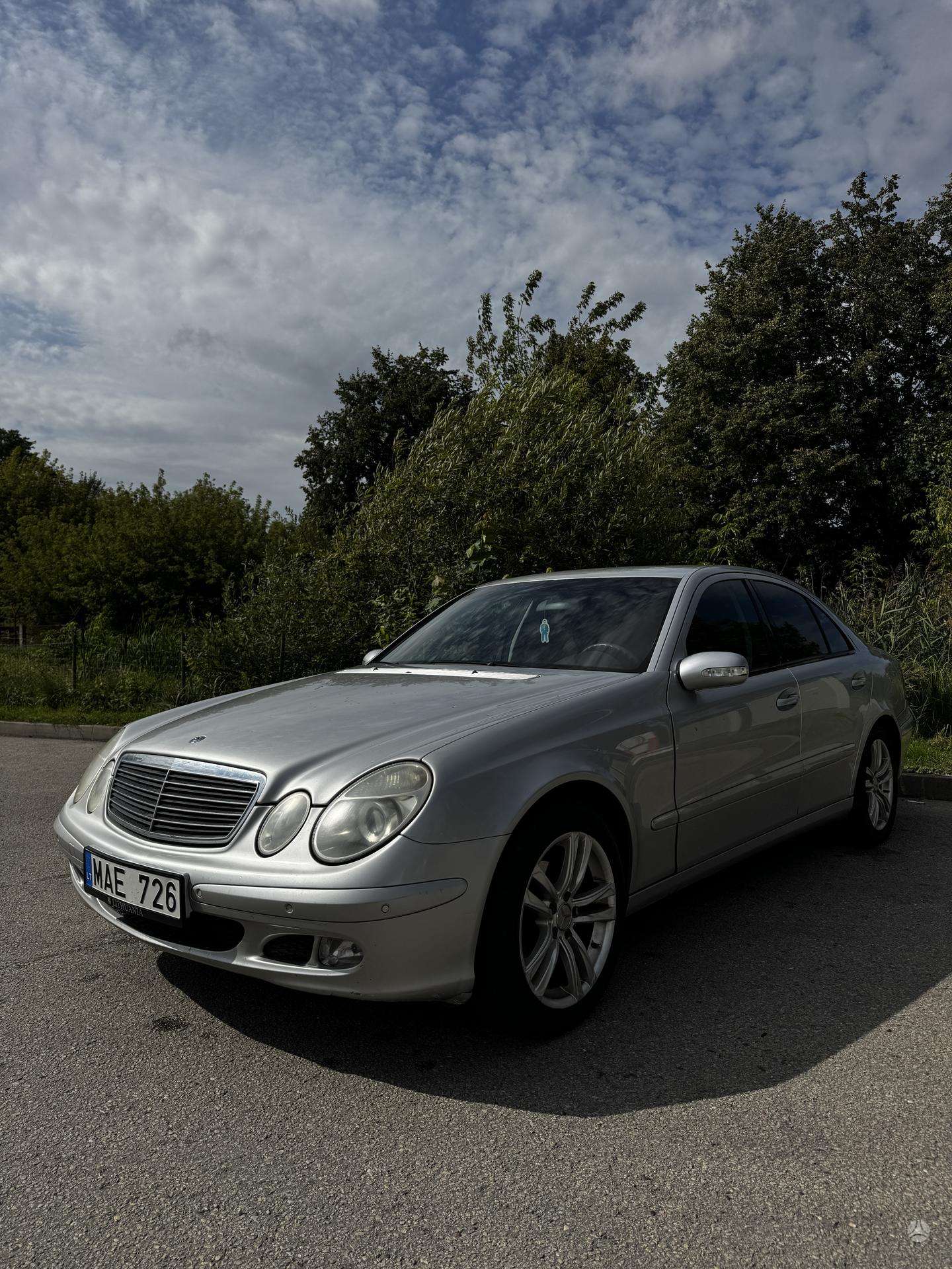 Mercedes-Benz E220