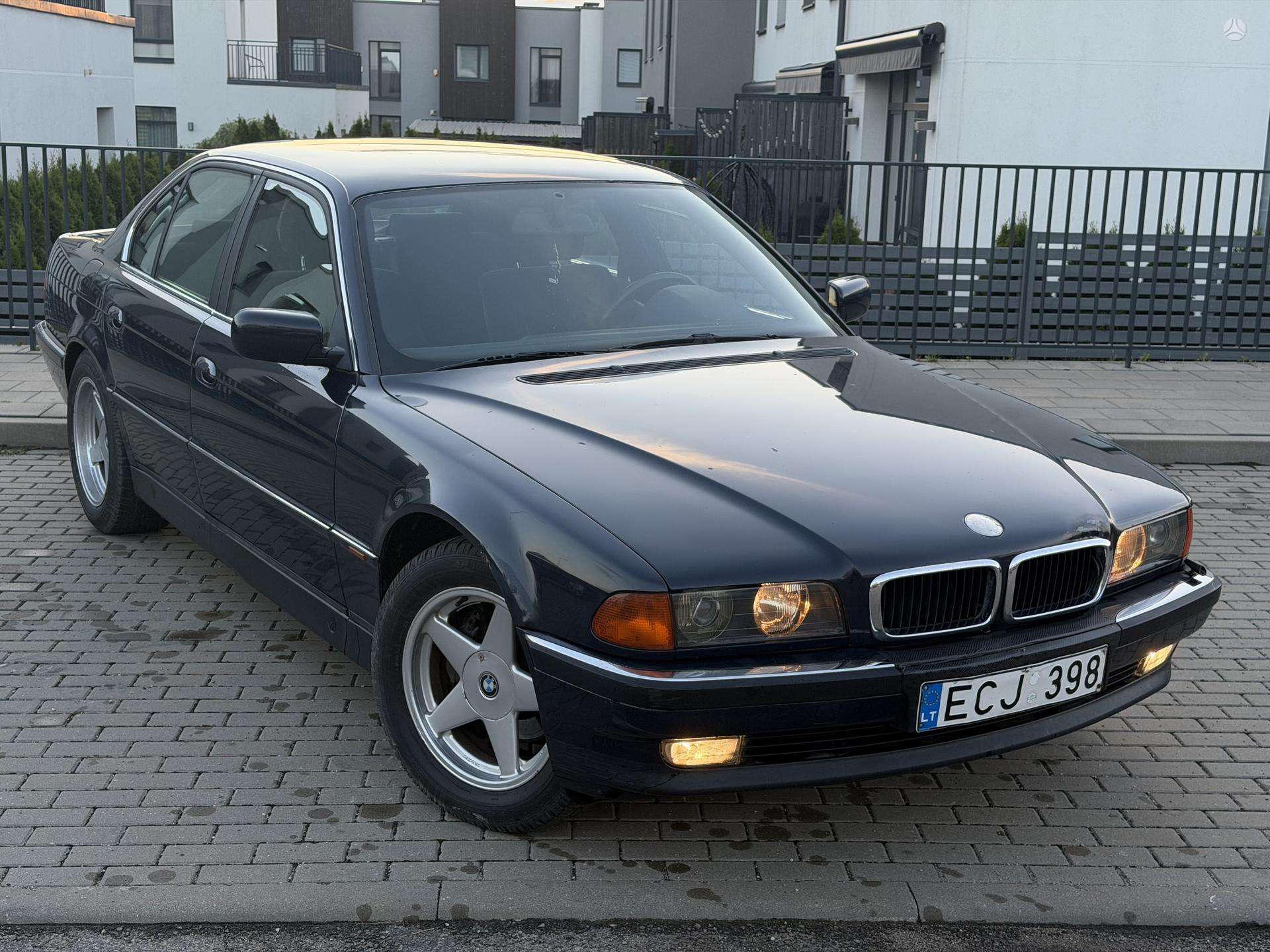 BMW 725