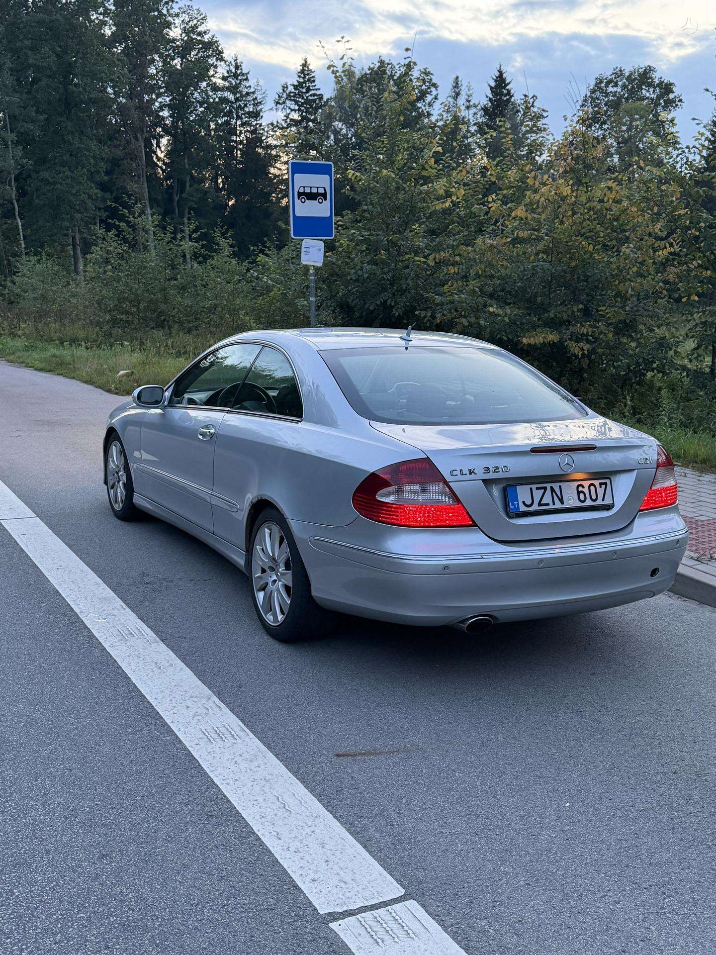 Mercedes-Benz CLK320