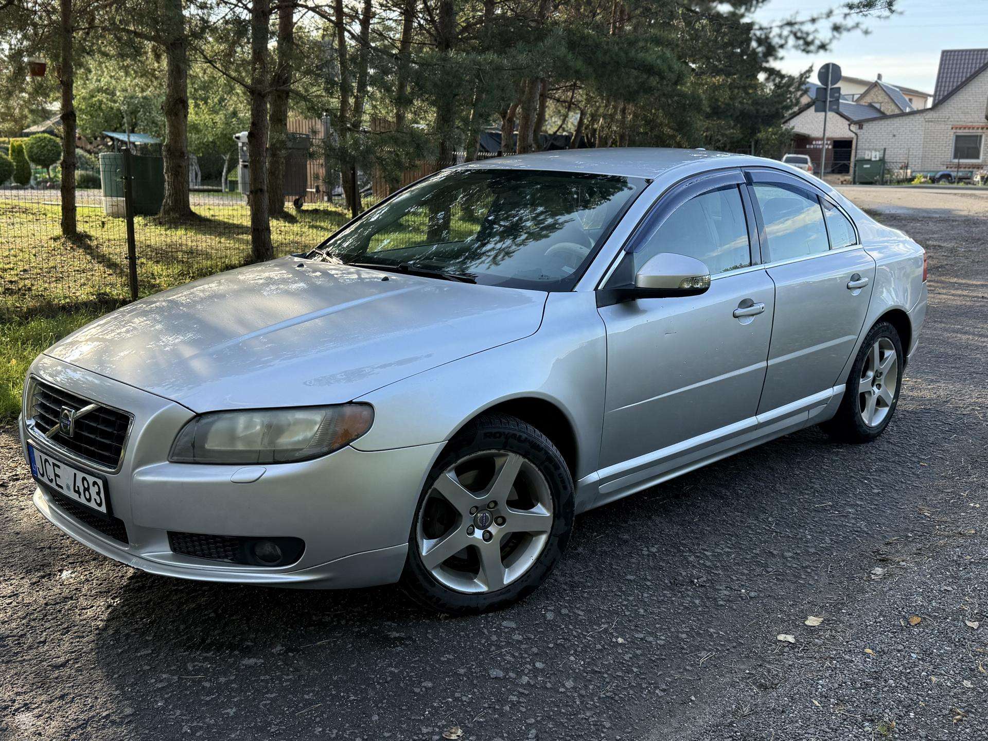 Volvo S80