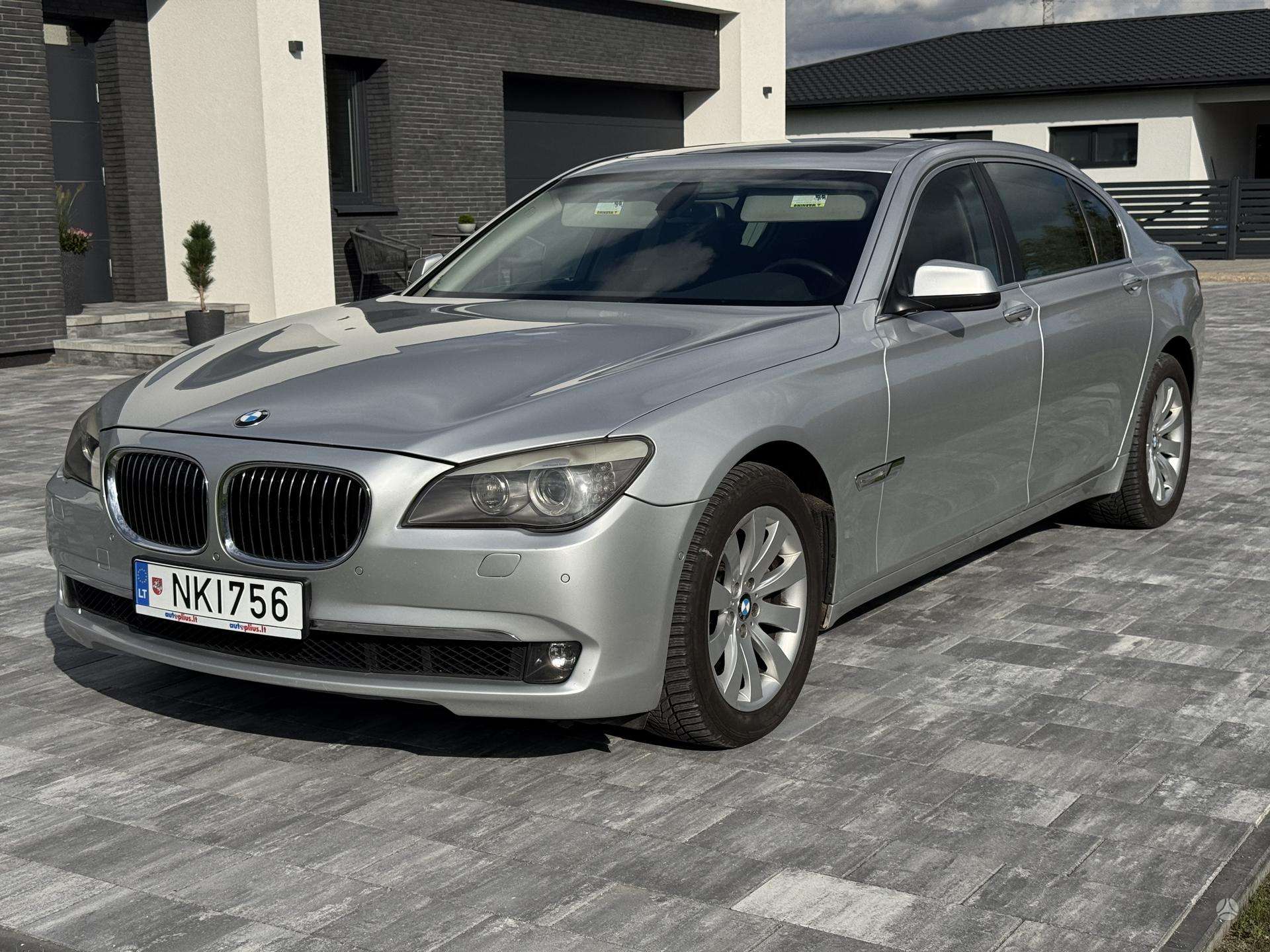 BMW 740