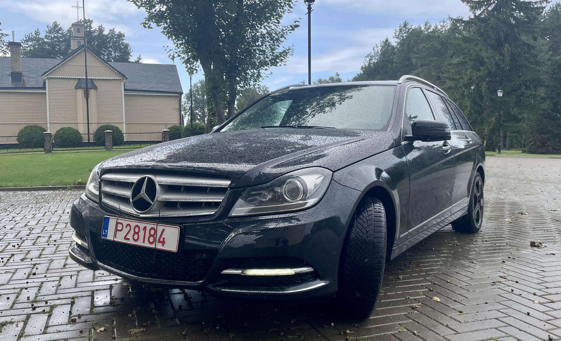 Mercedes-Benz C220