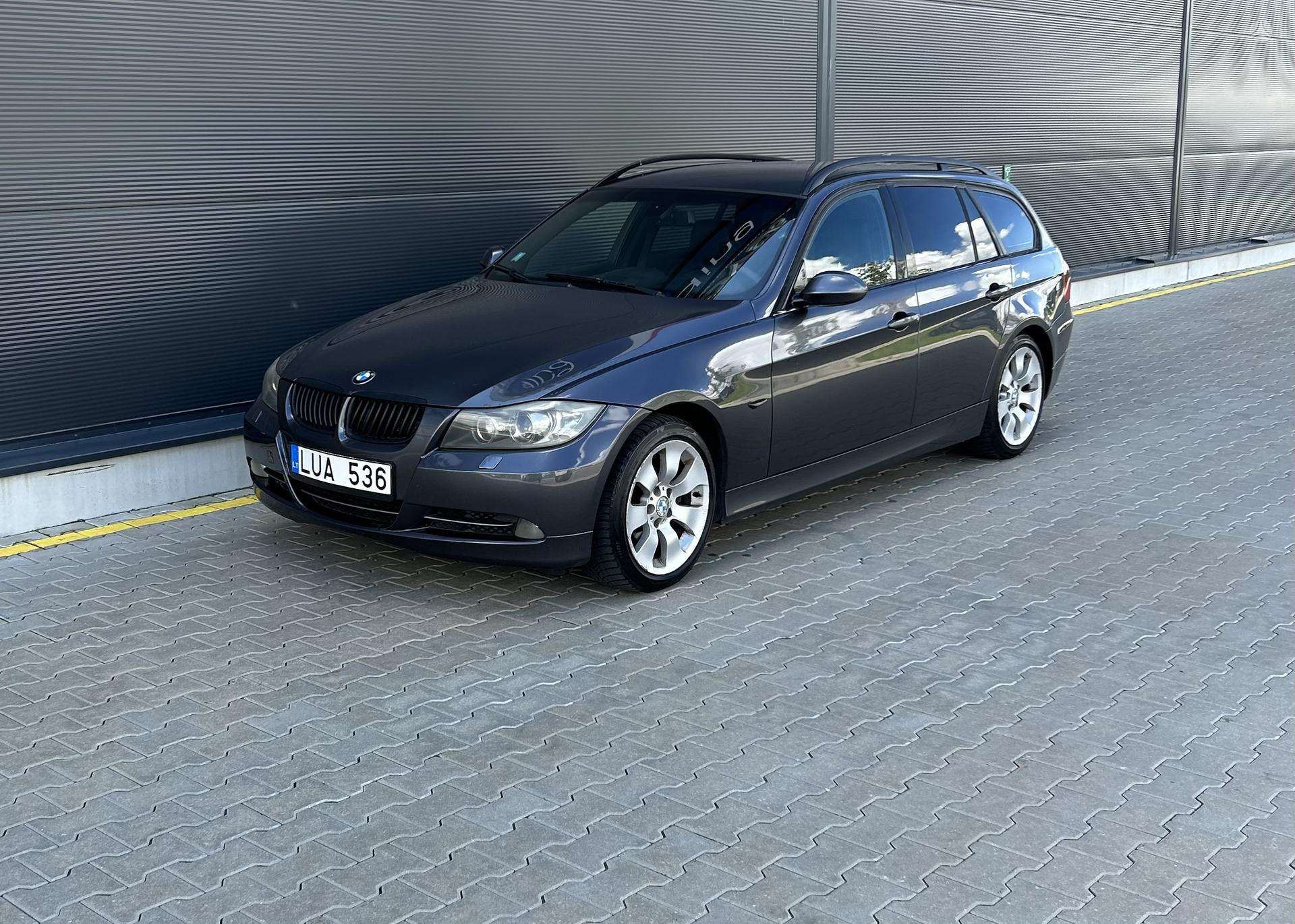 BMW 330