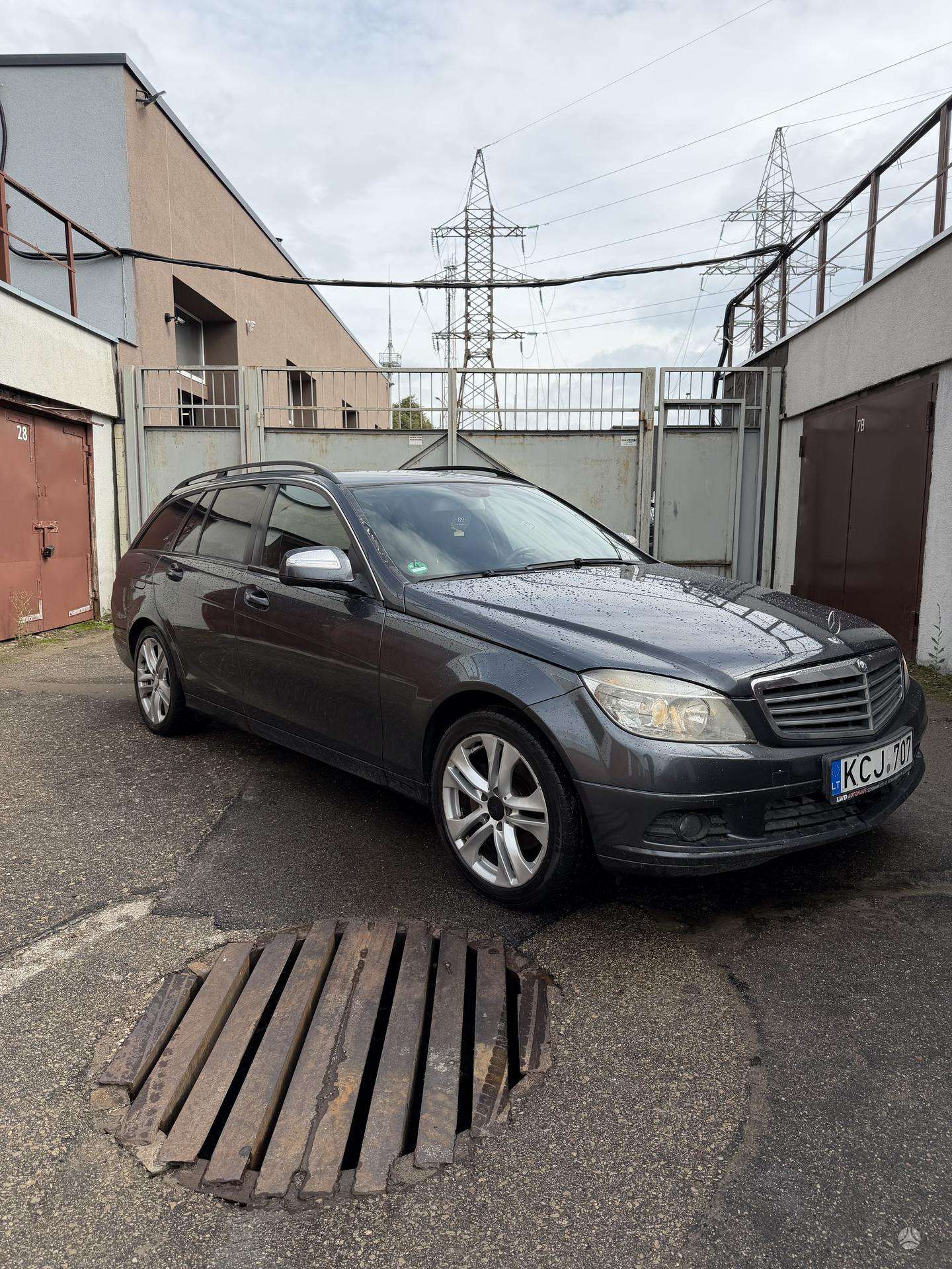 Mercedes-Benz C220