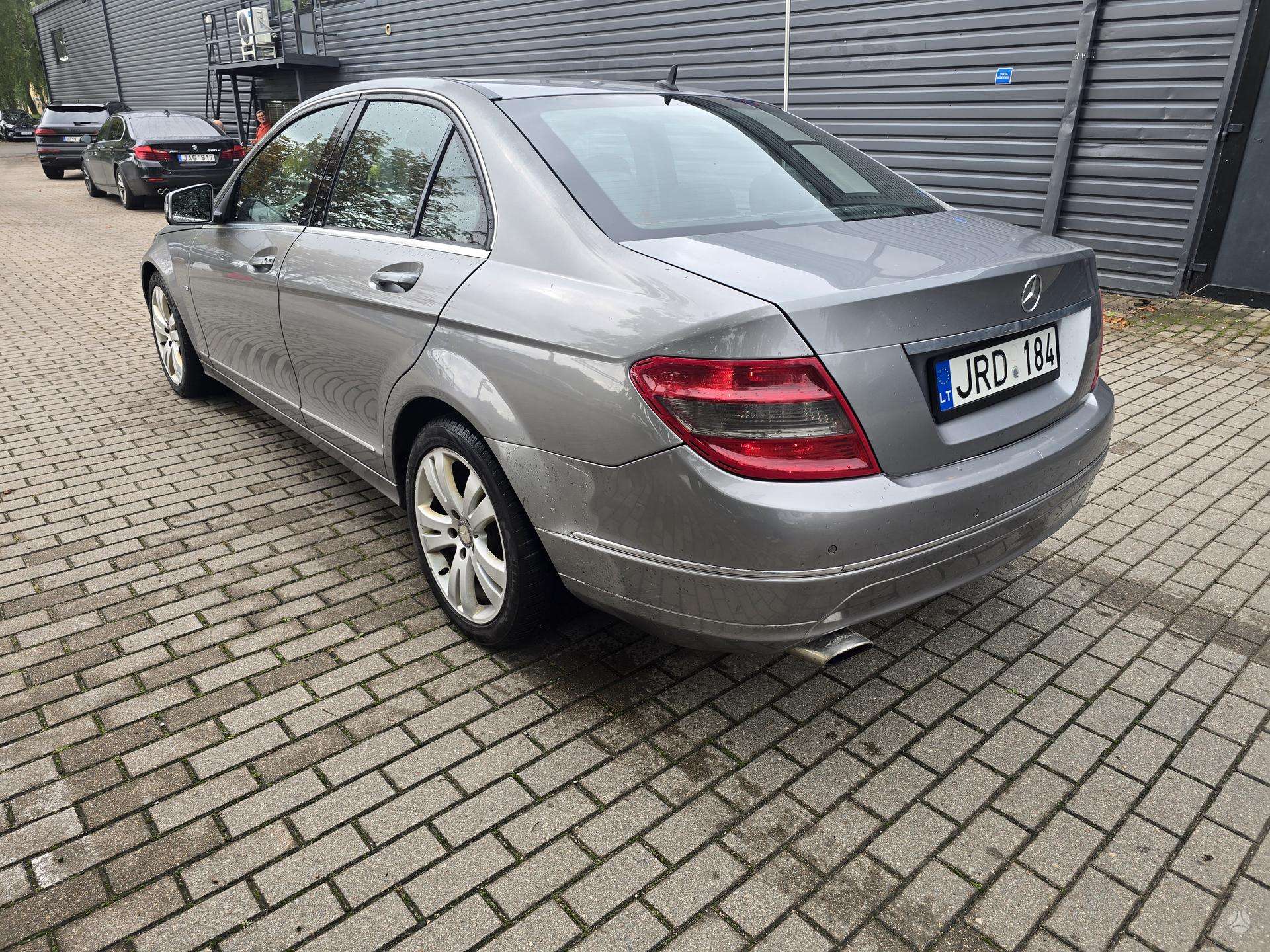 Mercedes-Benz C220