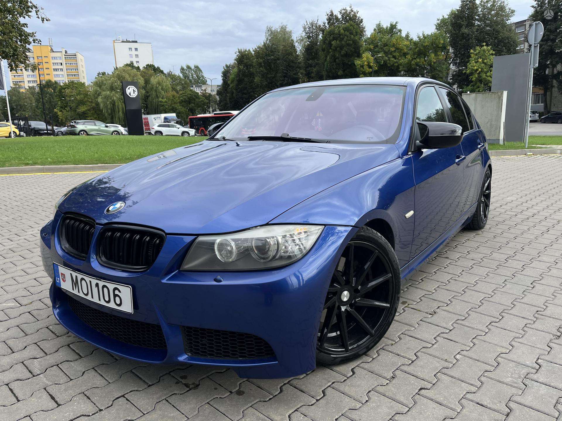 BMW 320