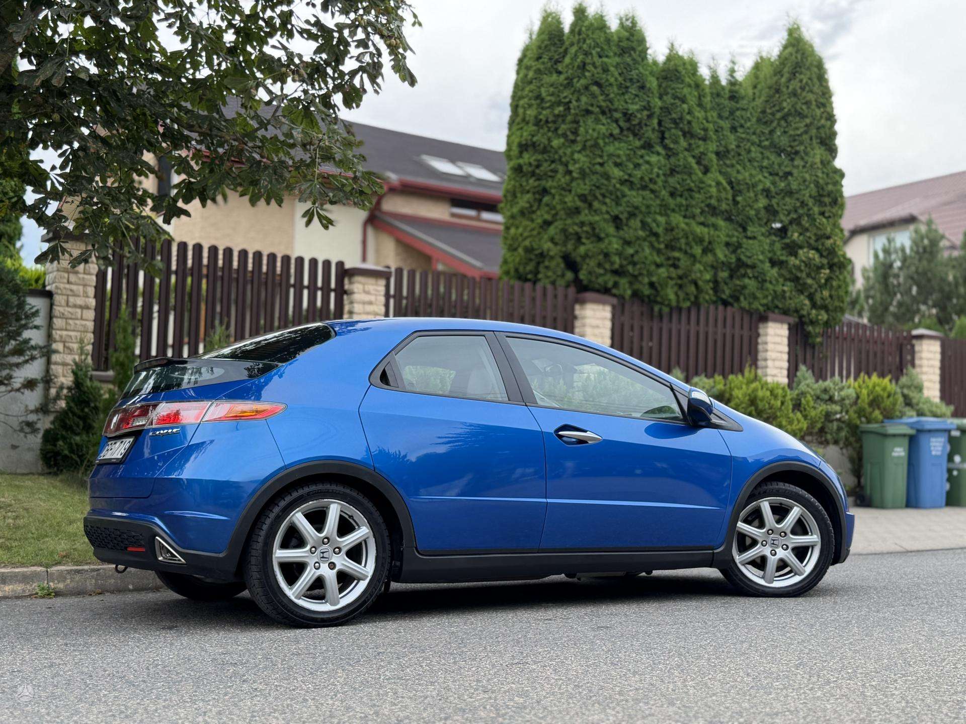 Honda Civic.