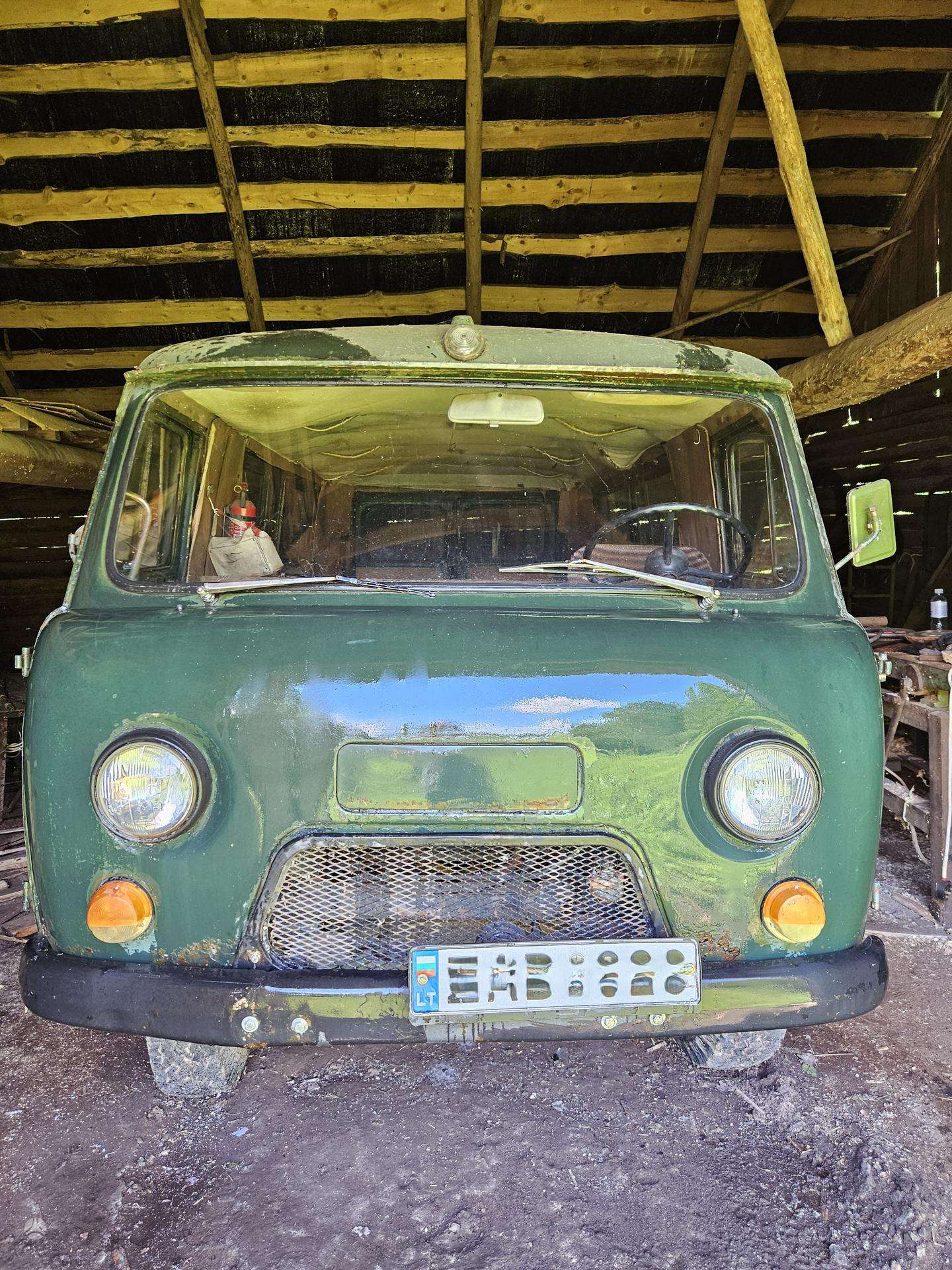 UAZ 452