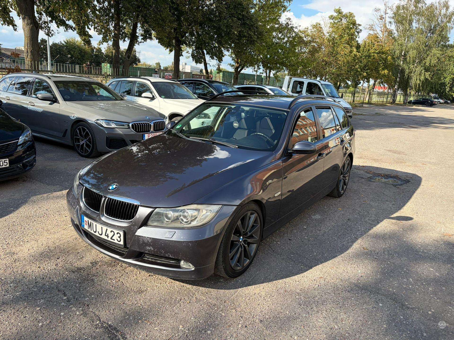 BMW 320
